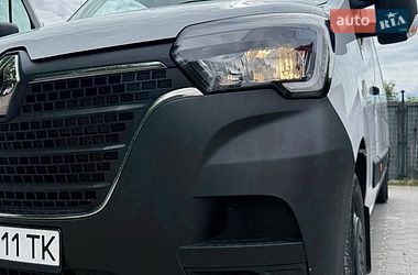 Вантажний фургон Renault Master 2022 в Львові