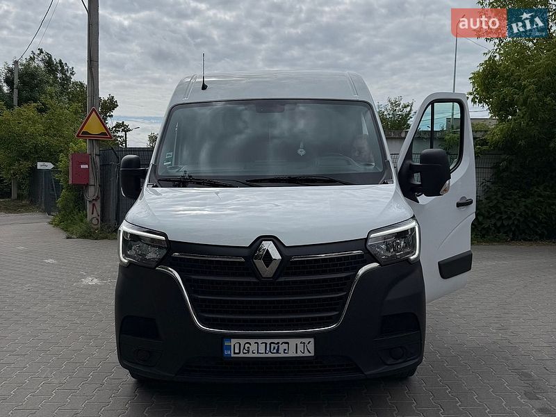 Вантажний фургон Renault Master 2022 в Львові