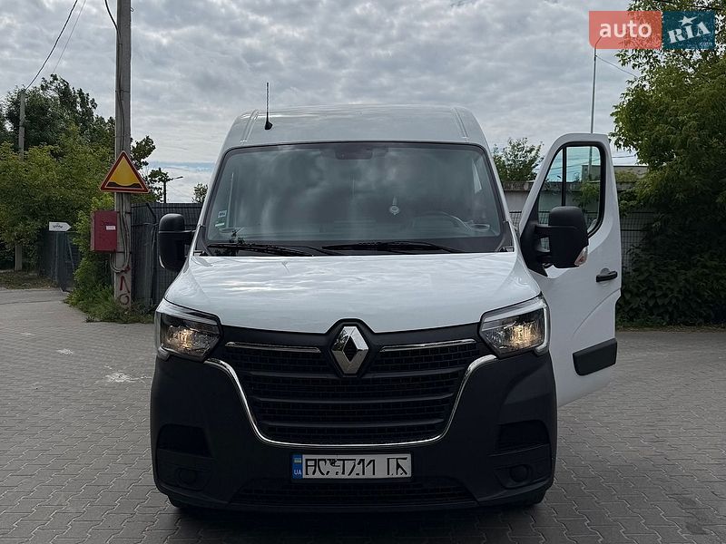 Вантажний фургон Renault Master 2022 в Львові