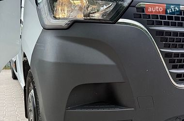 Вантажний фургон Renault Master 2022 в Львові