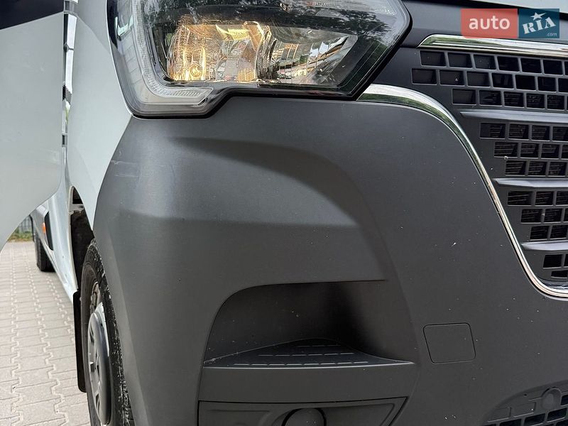 Вантажний фургон Renault Master 2022 в Львові
