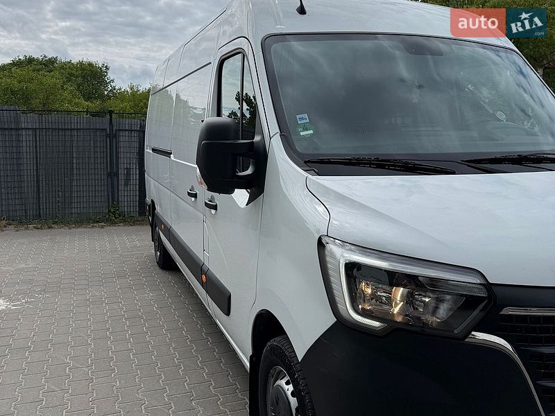 Вантажний фургон Renault Master 2022 в Львові