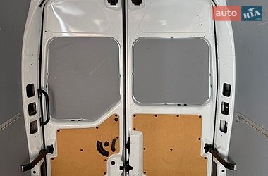 Вантажний фургон Renault Master 2022 в Львові