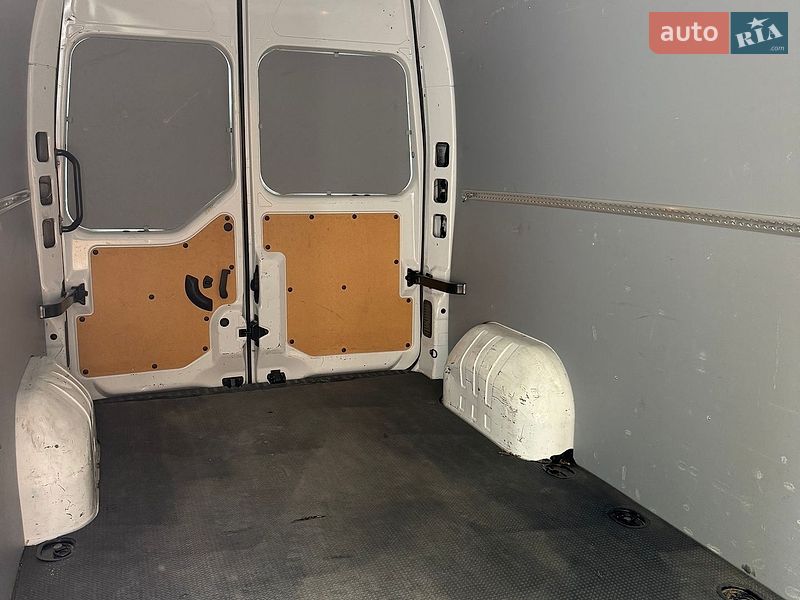 Вантажний фургон Renault Master 2022 в Львові
