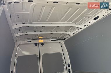 Вантажний фургон Renault Master 2022 в Львові