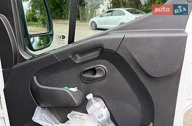 Вантажний фургон Renault Master 2022 в Львові