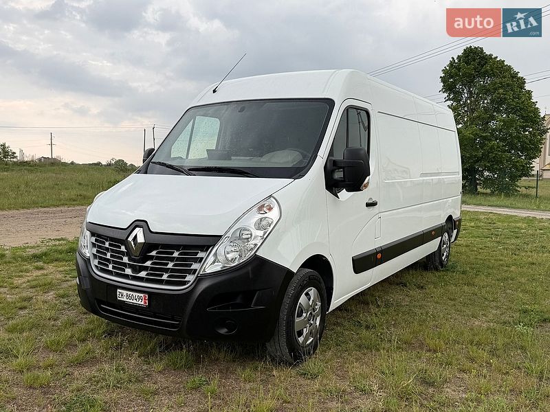Вантажний фургон Renault Master 2017 в Львові