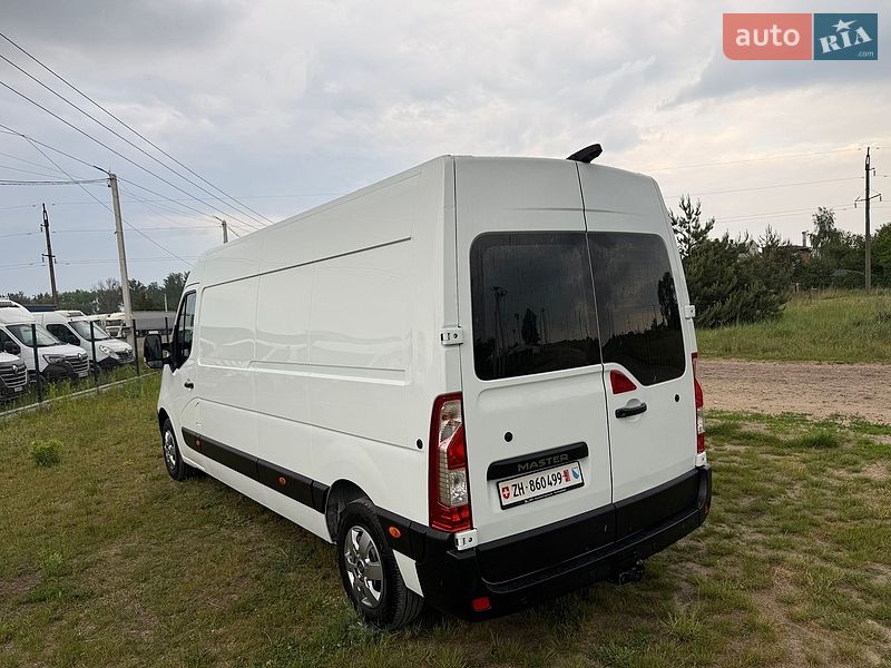 Вантажний фургон Renault Master 2017 в Львові