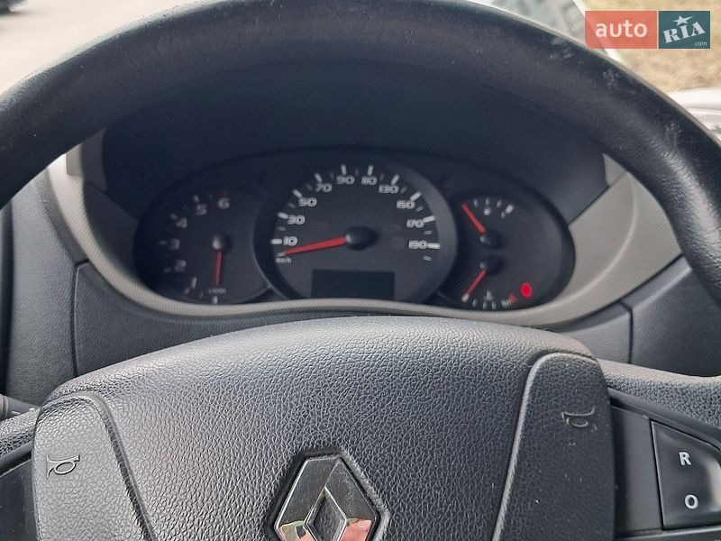 Грузовой фургон Renault Master 2016 в Львове