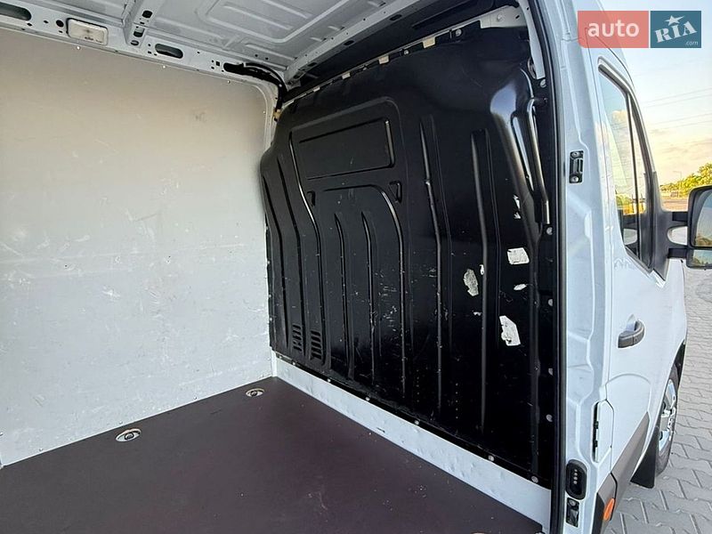Грузовой фургон Renault Master 2023 в Днепре