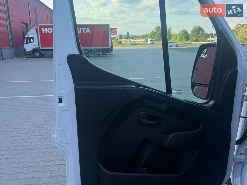 Грузовой фургон Renault Master 2023 в Днепре