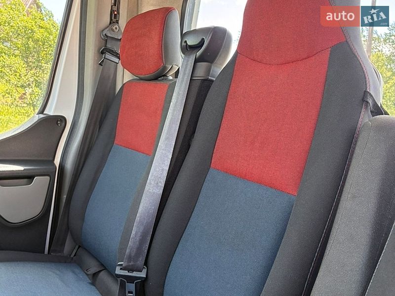 Автовоз Renault Master 2011 в Запоріжжі