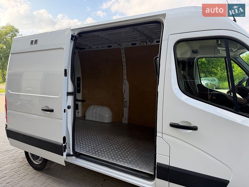 Вантажний фургон Renault Master 2022 в Бердичеві