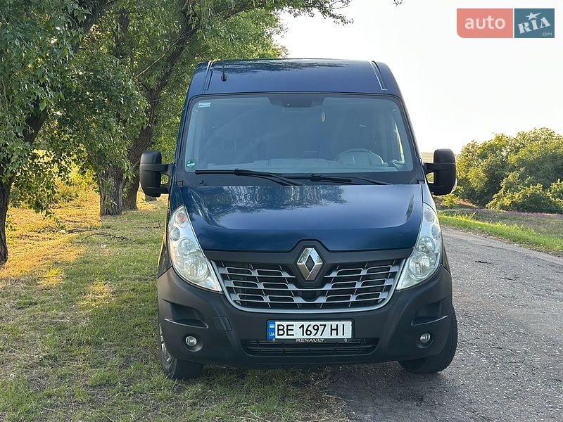Вантажний фургон Renault Master 2017 в Первомайську