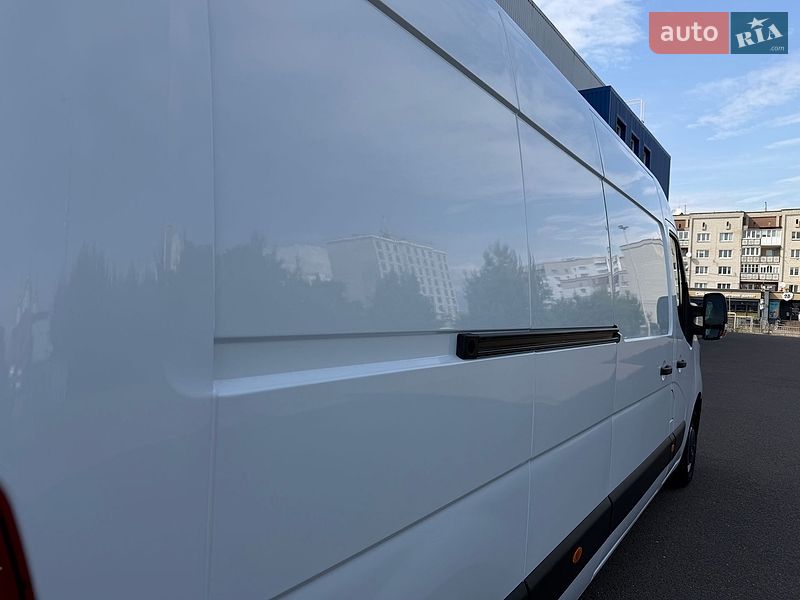 Вантажний фургон Renault Master 2022 в Ковелі