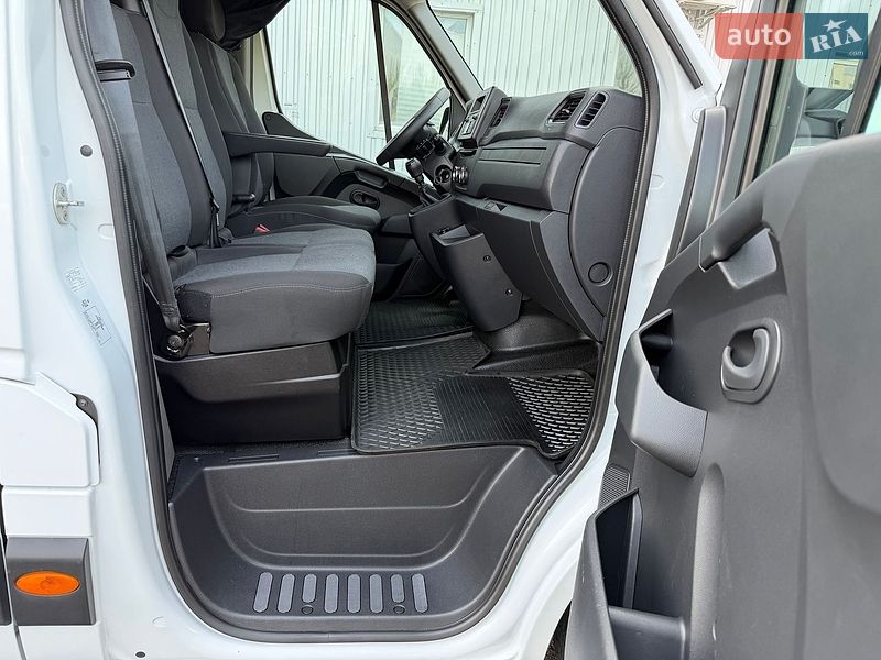 Вантажний фургон Renault Master 2022 в Ковелі