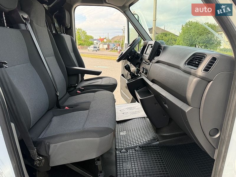 Вантажний фургон Renault Master 2021 в Дубні