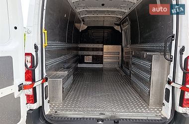Вантажний фургон Renault Master 2020 в Радехові