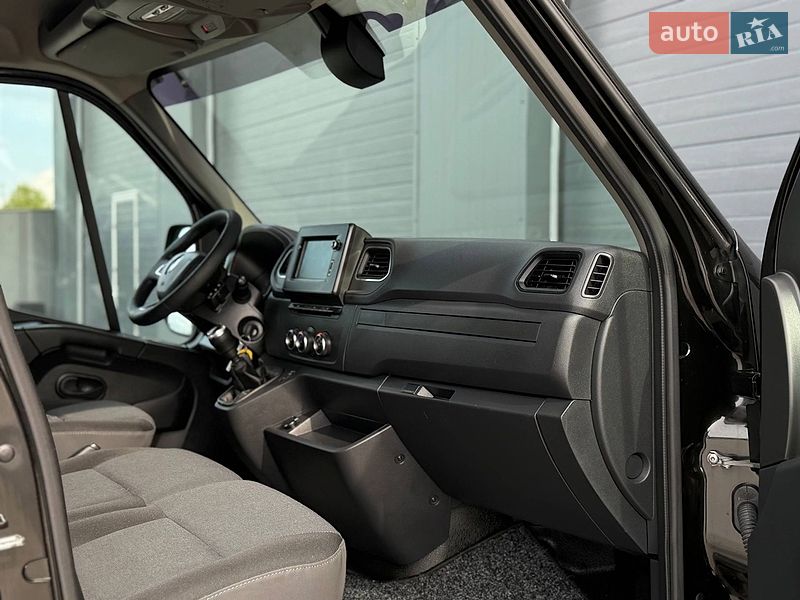 Мікроавтобус вантажний (до 3,5т) Renault Master 2021 в Дубні