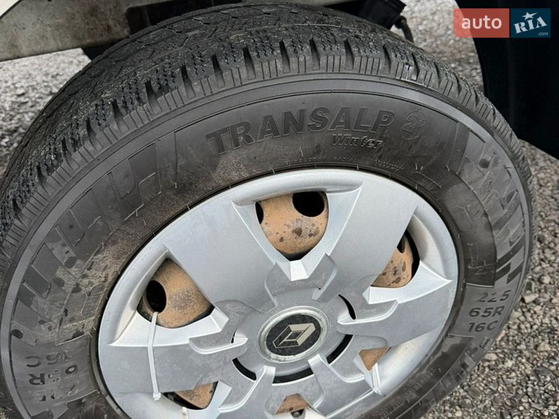 Автовоз Renault Master 2017 в Луцке