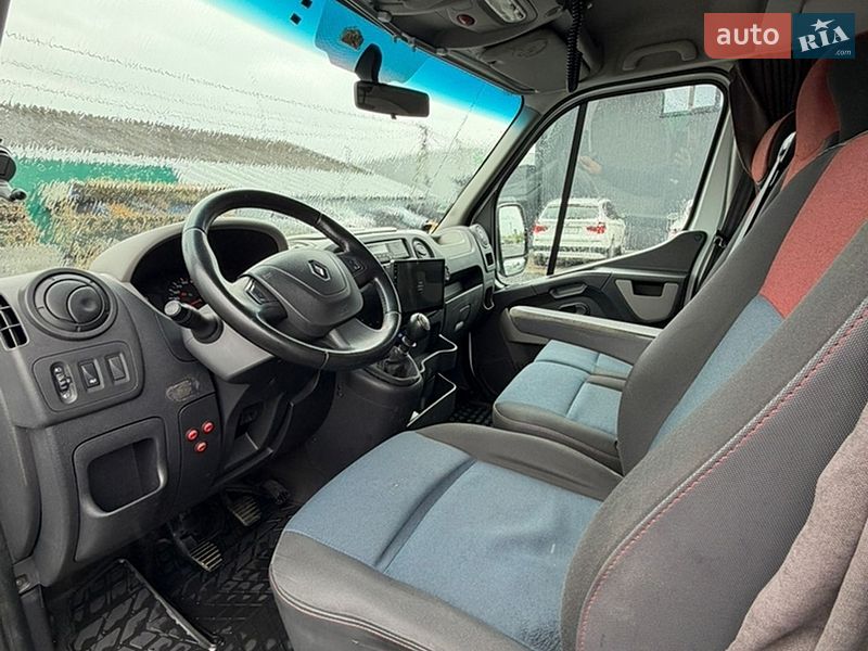 Автовоз Renault Master 2017 в Луцке