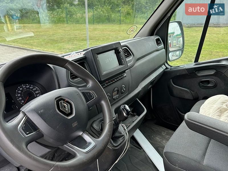 Вантажний фургон Renault Master 2020 в Львові