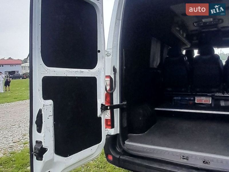 Мікроавтобус Renault Master 2015 в Івано-Франківську
