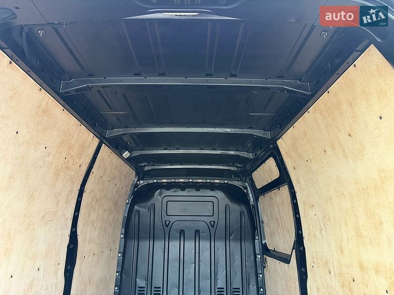Грузовой фургон Renault Master 2021 в Дубно