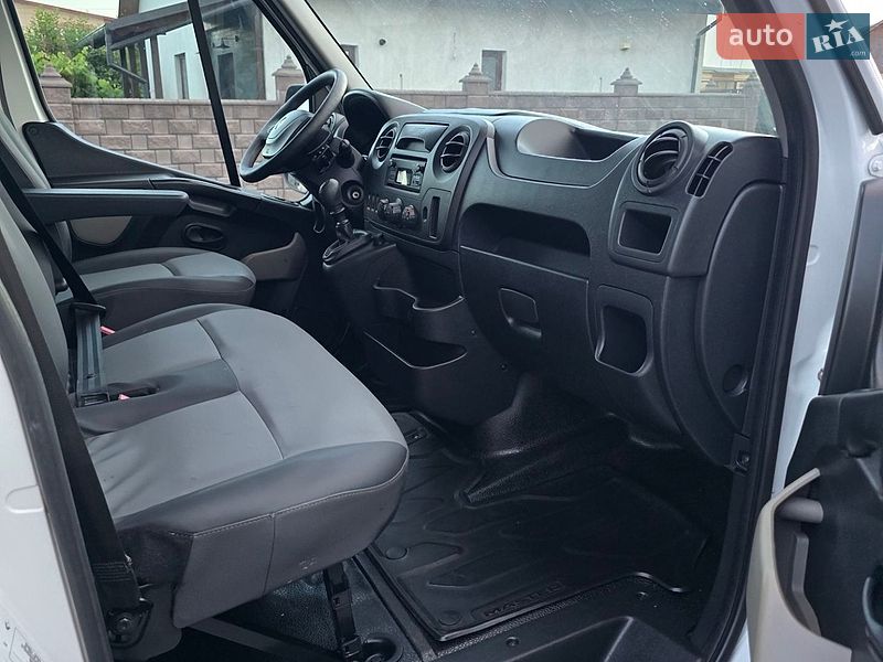Грузовой фургон Renault Master 2018 в Дубно