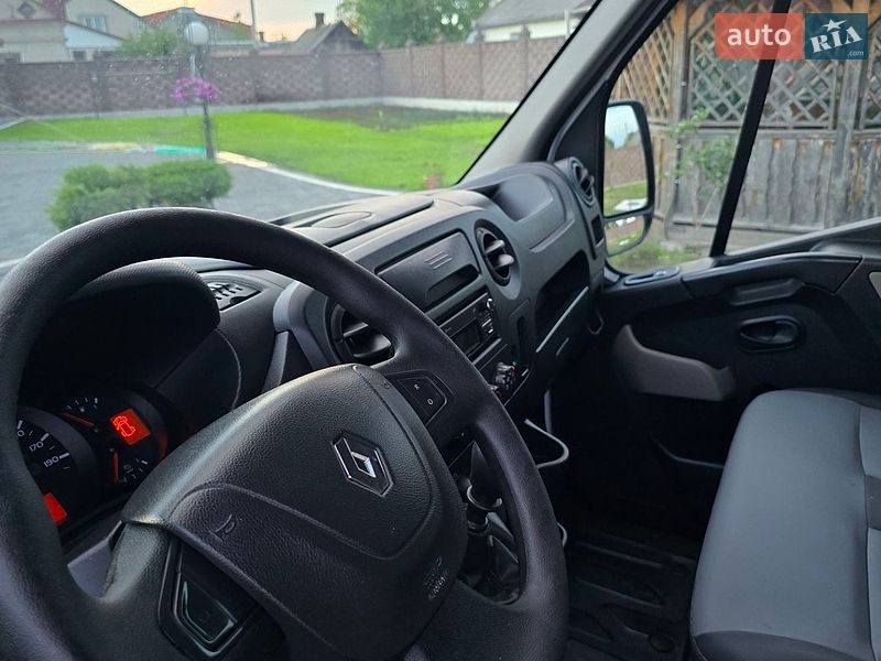 Грузовой фургон Renault Master 2018 в Дубно