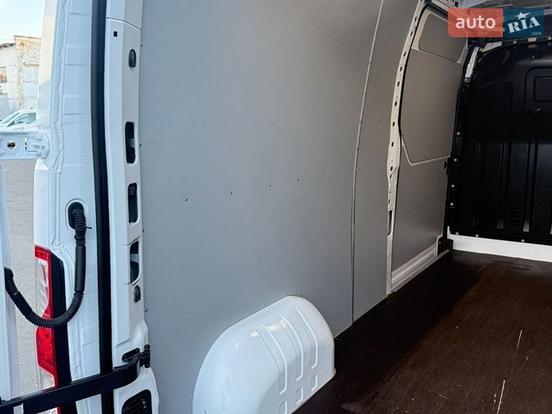 Грузовой фургон Renault Master 2020 в Луцке