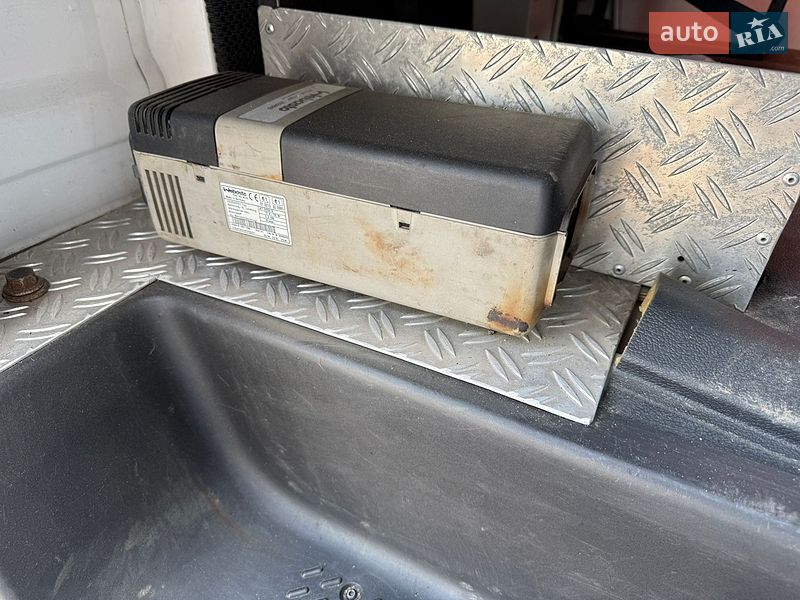 Евакуатор Renault Master 2005 в Рівному