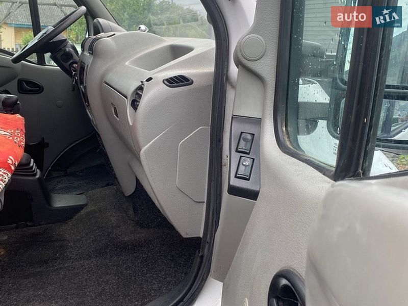Грузопассажирский фургон Renault Master 2002 в Ковеле