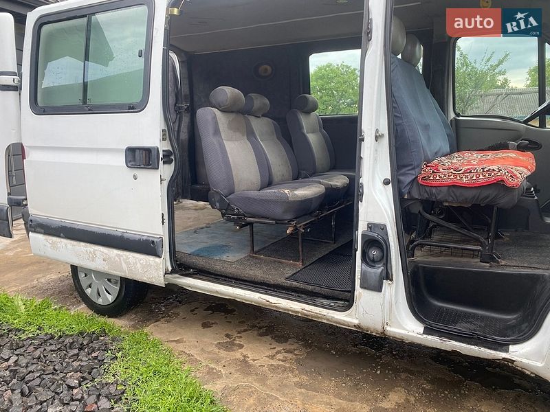 Грузопассажирский фургон Renault Master 2002 в Ковеле