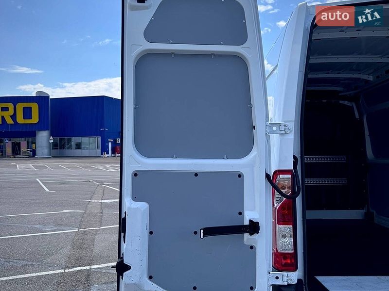 Грузовой фургон Renault Master 2021 в Киеве