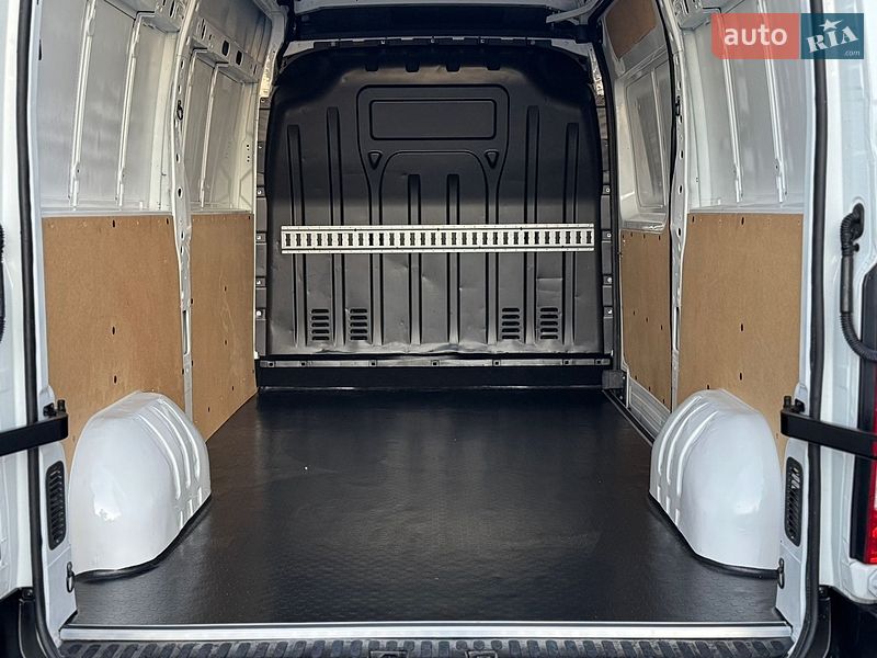 Грузовой фургон Renault Master 2017 в Тернополе
