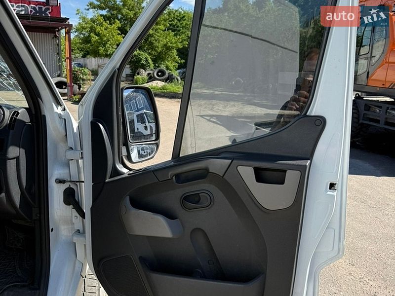 Вантажний фургон Renault Master 2016 в Києві фото 10 Вантажний фургон Renault Master 2016 в Києві