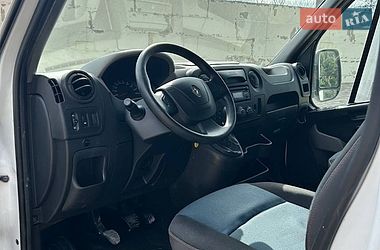 Грузопассажирский фургон Renault Master 2016 в Днепре