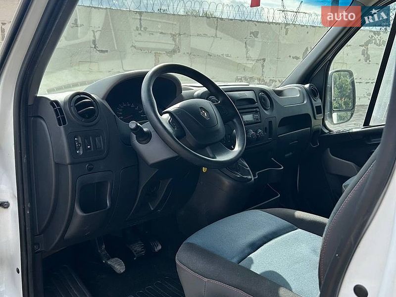 Грузопассажирский фургон Renault Master 2016 в Днепре