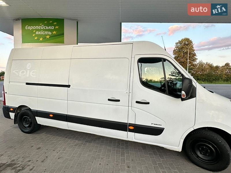 Грузовой фургон Renault Master 2010 в Ивано-Франковске