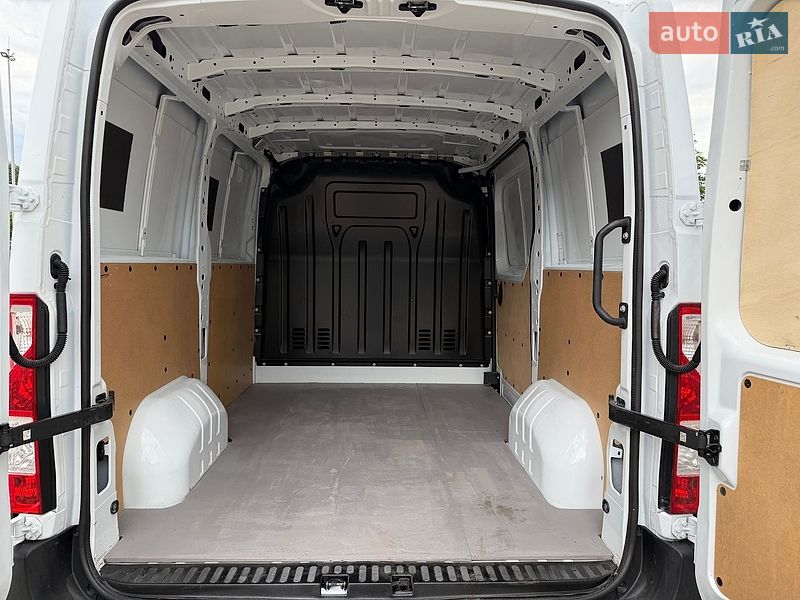 Грузовой фургон Renault Master 2021 в Луцке