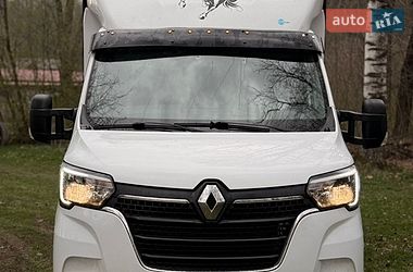 Грузовой фургон Renault Master 2022 в Путиле