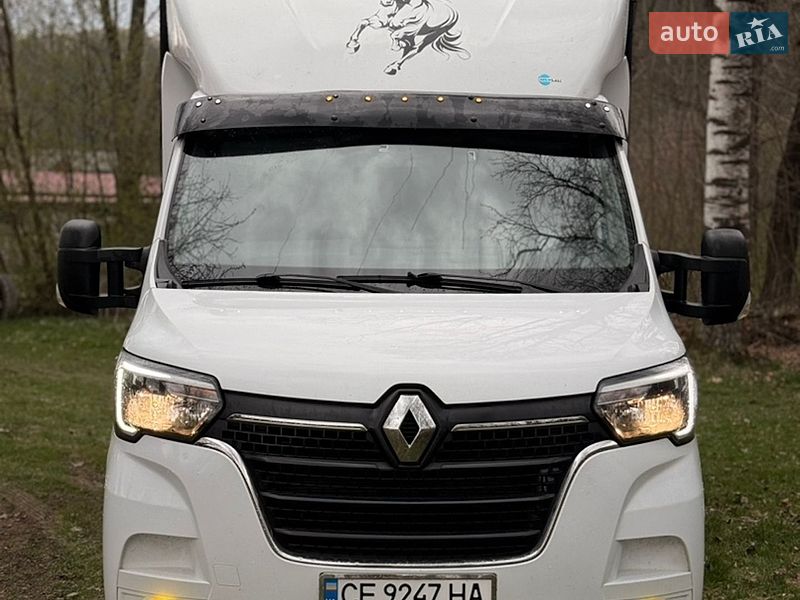 Грузовой фургон Renault Master 2022 в Путиле