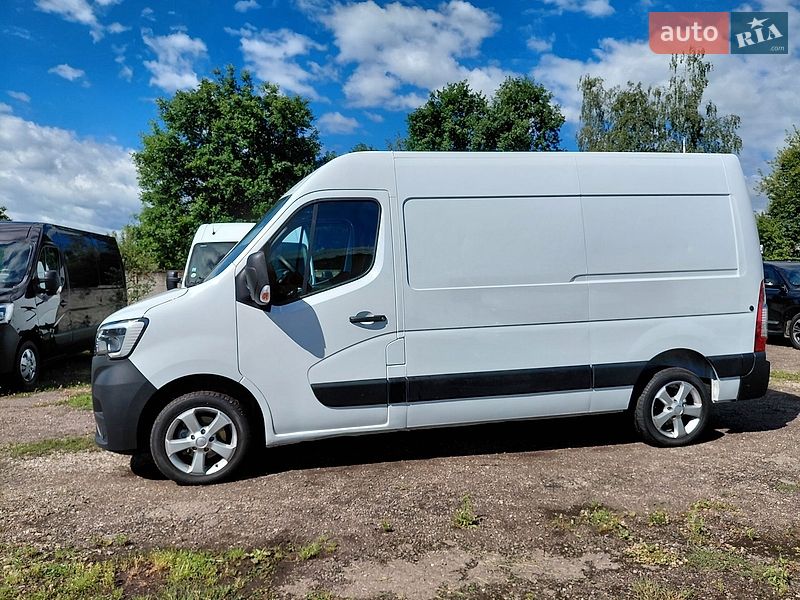 Вантажний фургон Renault Master 2022 в Івано-Франківську