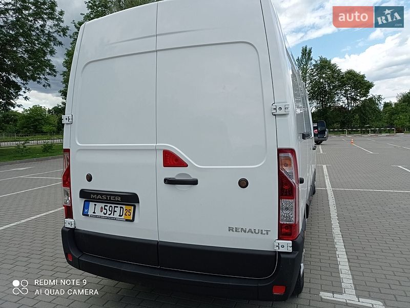 Вантажний фургон Renault Master 2018 в Івано-Франківську