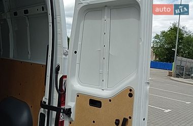 Вантажний фургон Renault Master 2018 в Івано-Франківську