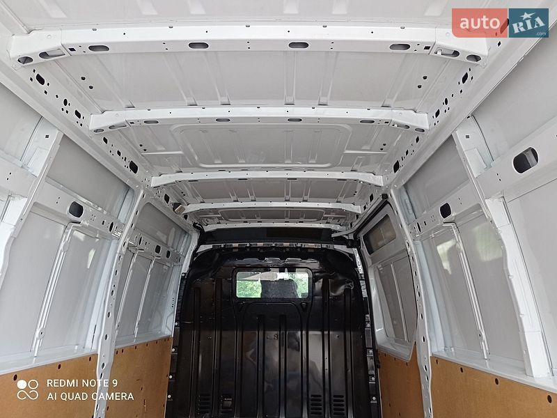 Вантажний фургон Renault Master 2018 в Івано-Франківську