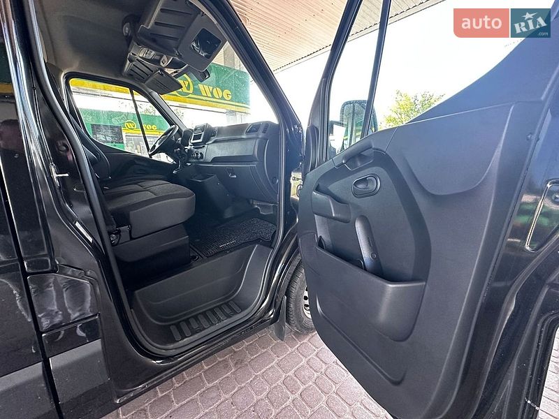 Вантажний фургон Renault Master 2022 в Києві