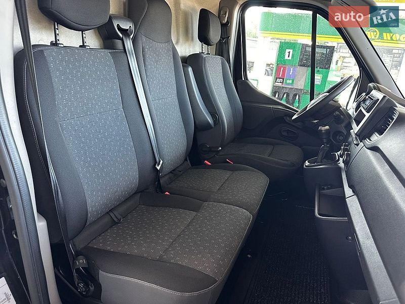 Вантажний фургон Renault Master 2022 в Києві