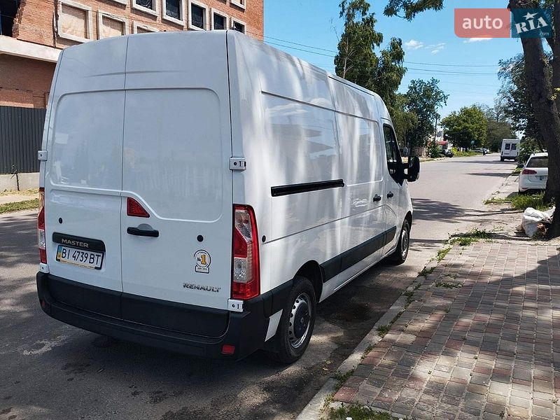 Вантажний фургон Renault Master 2013 в Полтаві